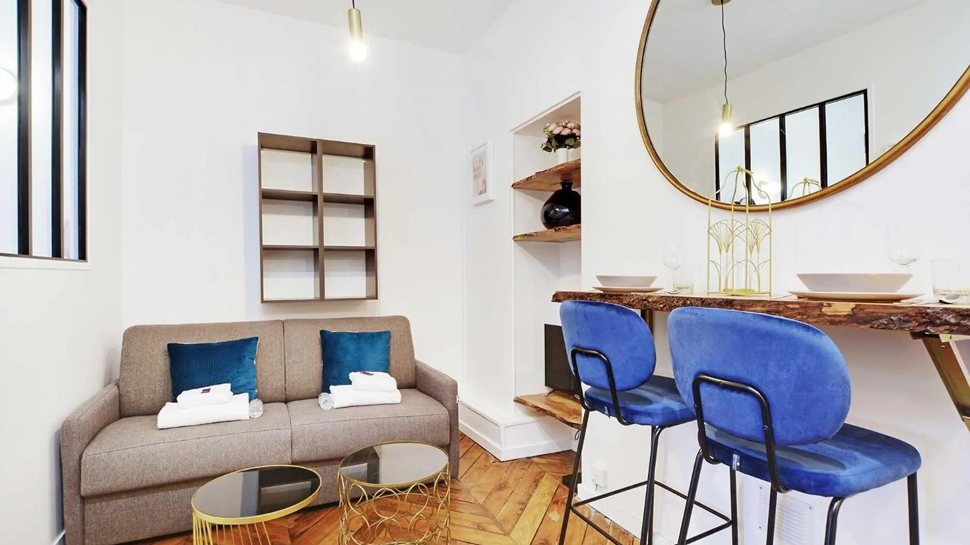 Apartment Chic Parisian Retreat - Alexandre Dumas 2c Paris